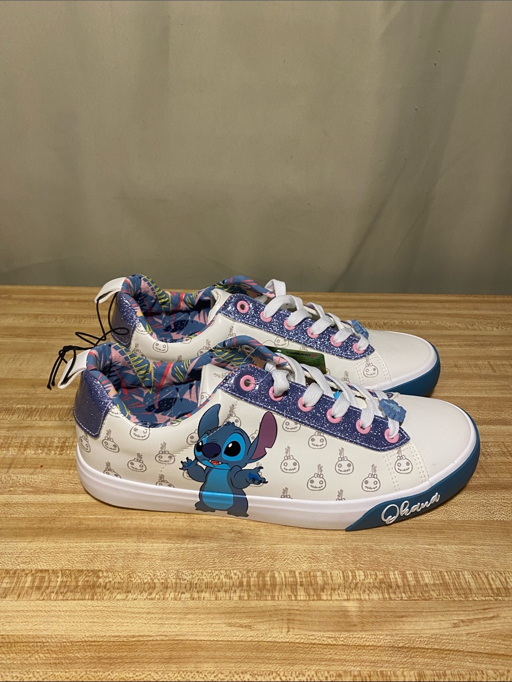 Disney Stitch Low-Top Sneakers LILO & Stitch ‘Ohana’ Women’s 10 NWT